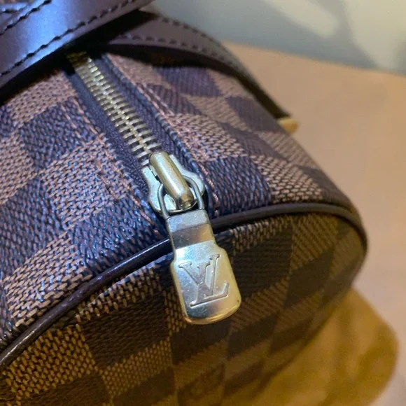 Authentic Louis Vuitton Papillon 26 in Damier - Picture 2 of 15